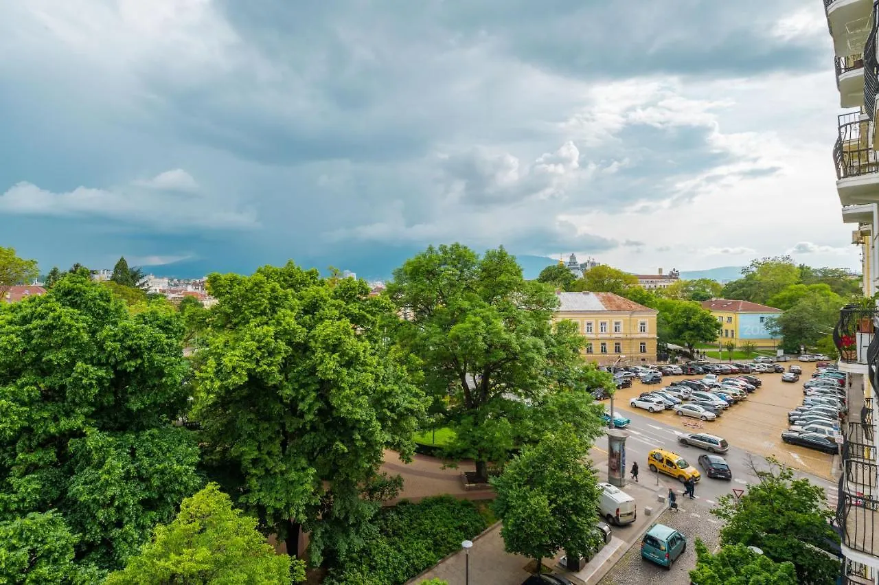 Majestic 1Bd Near Nevsky Cathedral With Balcony Apartment Sofia Bulgaria